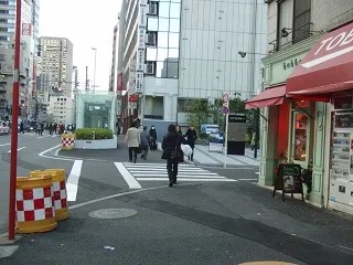 新宿駅西口からの道案内